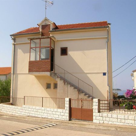 Apartments Guzela Primosten Bagian luar foto